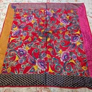 Oscar de la Renta vintage women's neck silk floral scarf